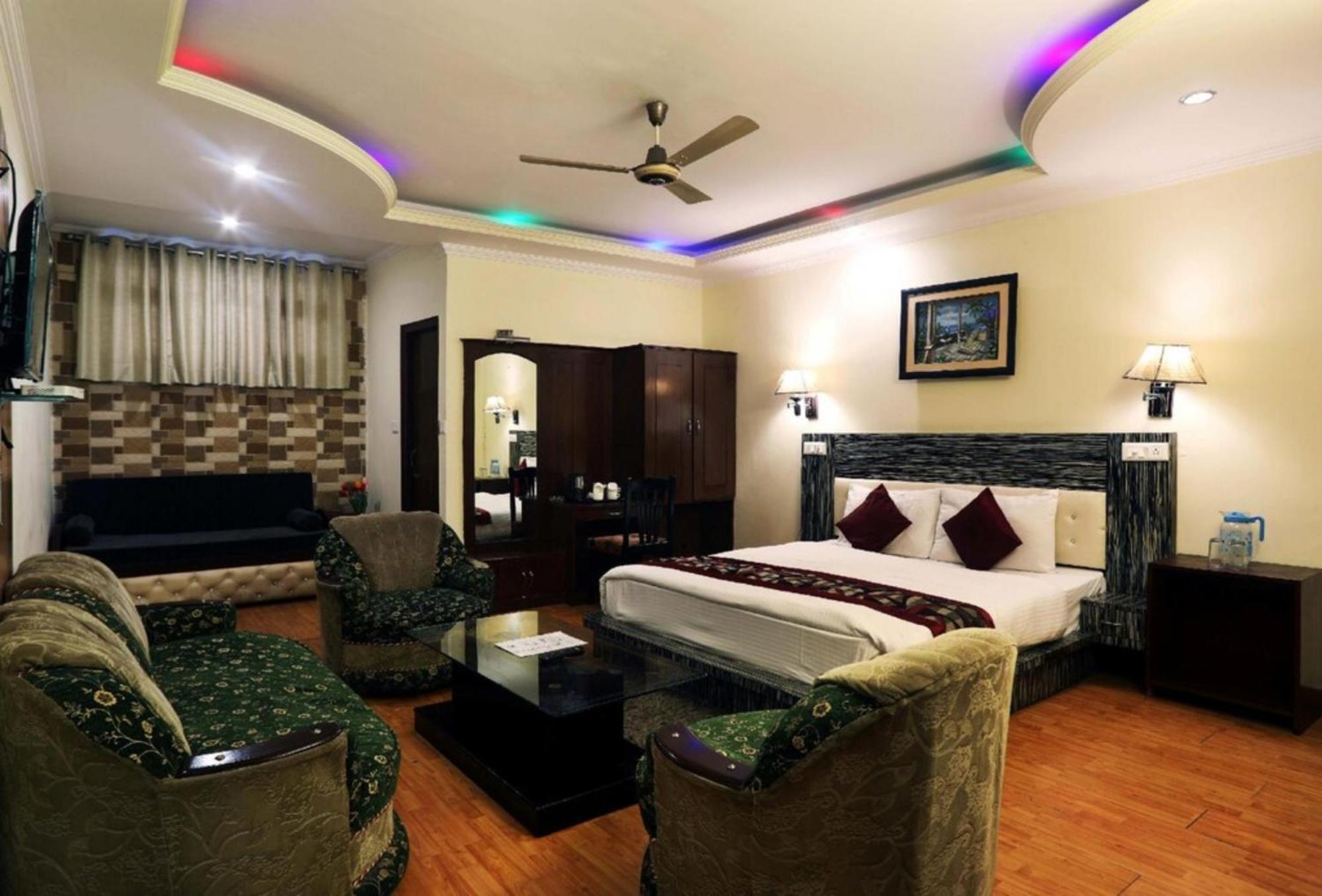 Goroomgo Moon Nainital Near Naini Lake - Parking & Lift Facilities -Hygiene And Spacious Room - Best Seller Esterno foto