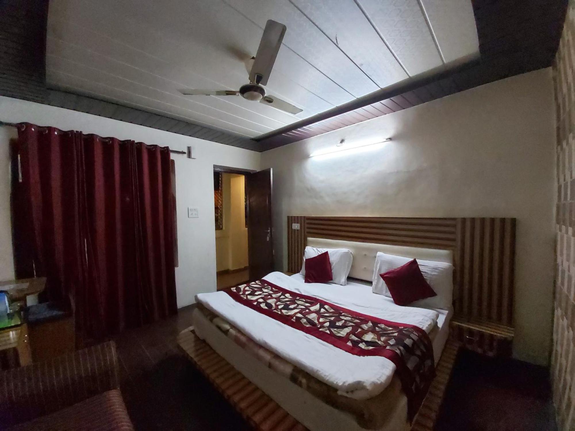 Goroomgo Moon Nainital Near Naini Lake - Parking & Lift Facilities -Hygiene And Spacious Room - Best Seller Esterno foto